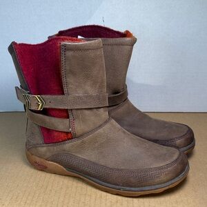 Chaco Hopi Slip-on Boots Booties Brown Leather Red Orange Wool, Womens sz 8.5